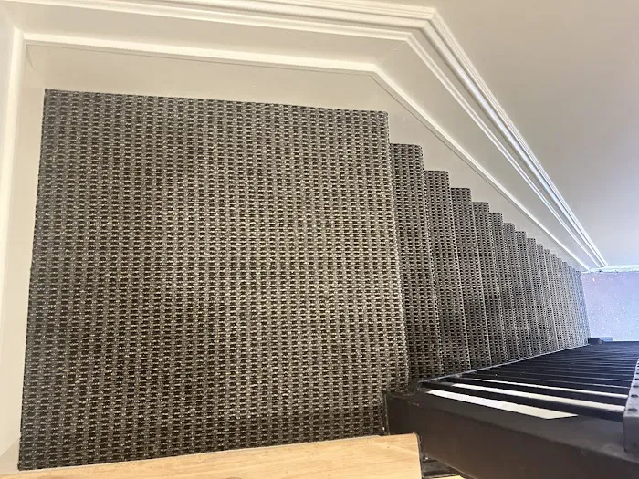 Caesar's Carpet Center Picture 2