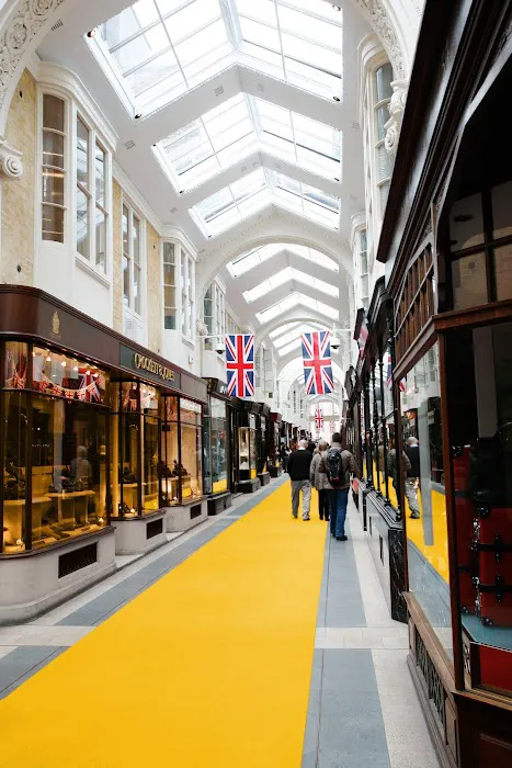 Red Carpet Runner Picture 3