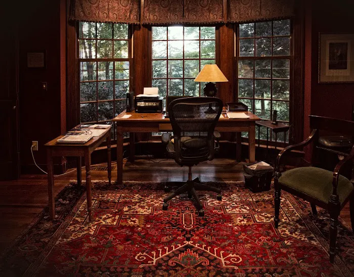 Hasan's Rugs Picture 9