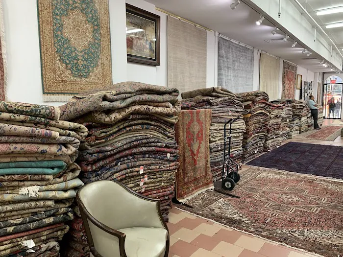 Leon Banilivi Rugs,Inc Picture 1