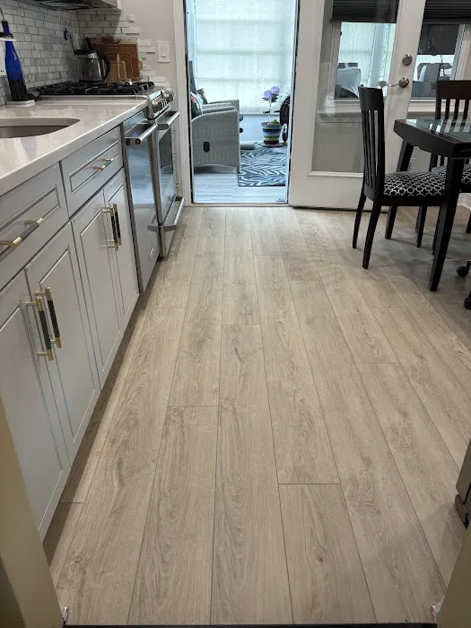 Father Sons & Daughters Floor Covering Picture 3