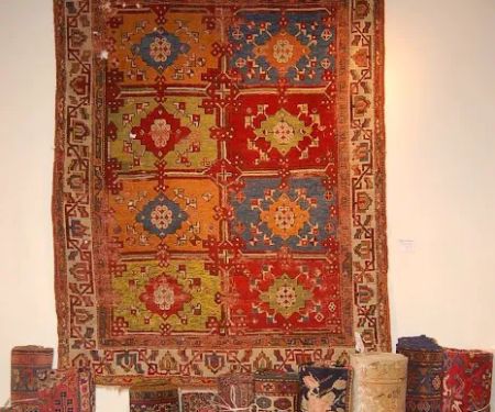 Shiraz Antique Carpets