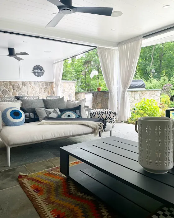 Curtain Avenue Window Treatments Picture 1