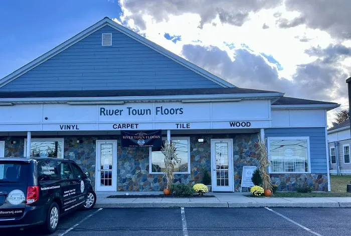River Town Floors Picture 1