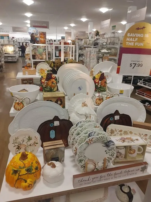 HomeGoods Picture 6