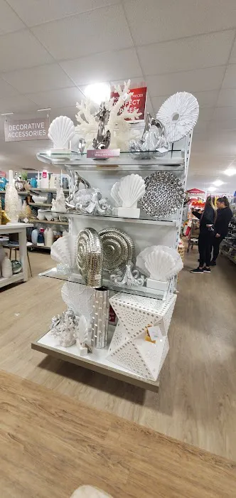 HomeGoods Picture 3