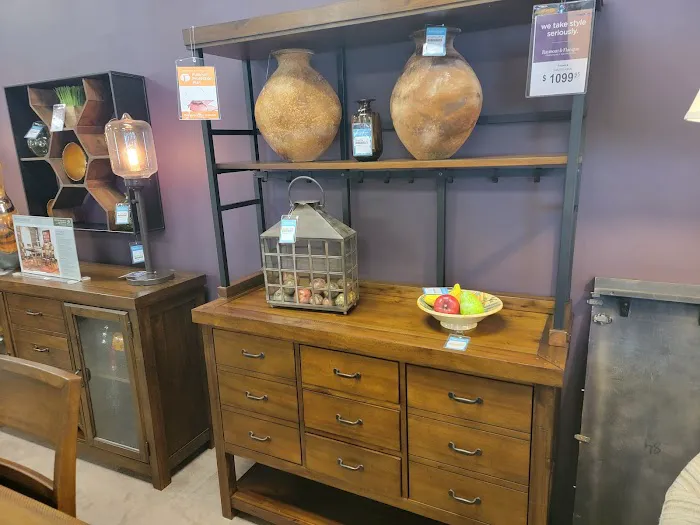 Raymour & Flanigan Furniture and Mattress Store Picture 8