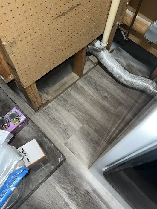 5 SONS FLOORING Picture 7