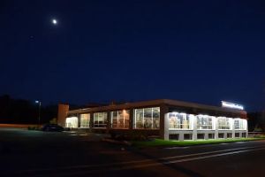 Auto Service Center