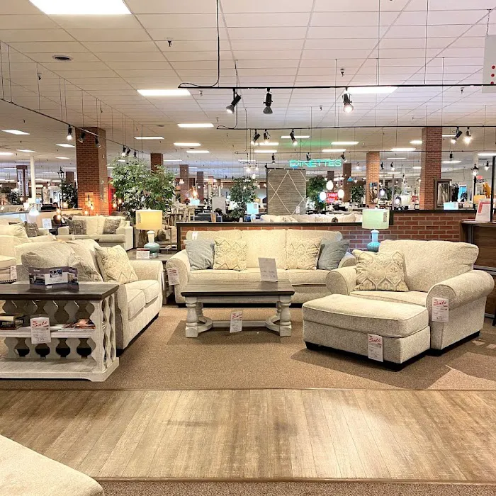 Raymour & Flanigan Furniture and Mattress Outlet & Clearance Center Picture 9