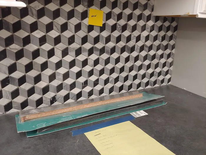 Home Outlet Picture 9