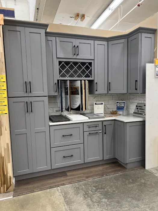 Home Outlet Picture 6