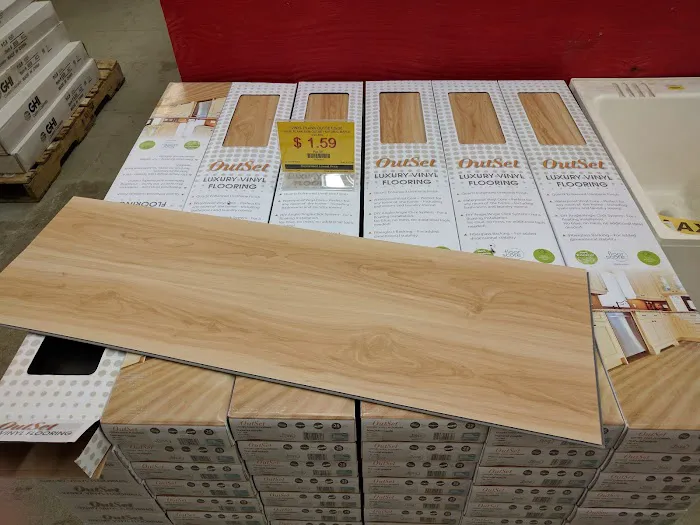 Home Outlet Picture 1