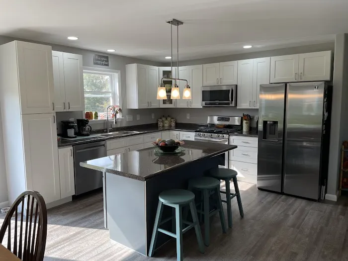 Home Outlet Picture 4