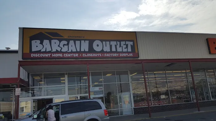 Home Outlet Picture 7