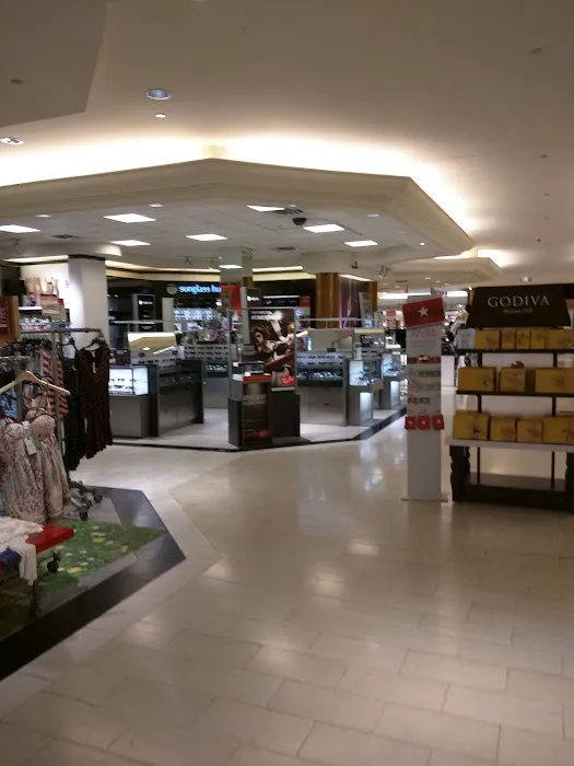 Macy's Picture 5