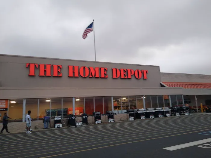 The Home Depot Picture 2