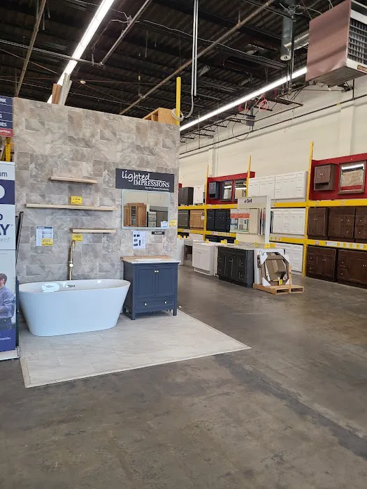 Home Outlet Picture 3