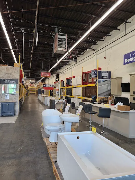 Home Outlet Picture 5