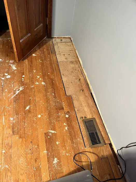 TLC Floor Center Picture 9