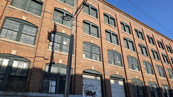 Manco Distributors Inc. Picture 2