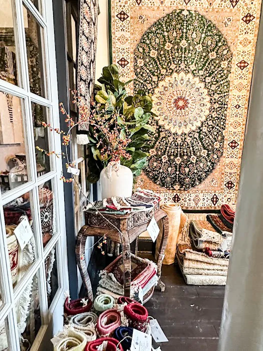 Orientiq Rugs and Cafe Picture 1