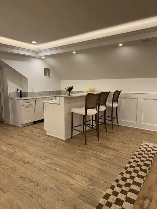 Lumber Liquidators Picture 1