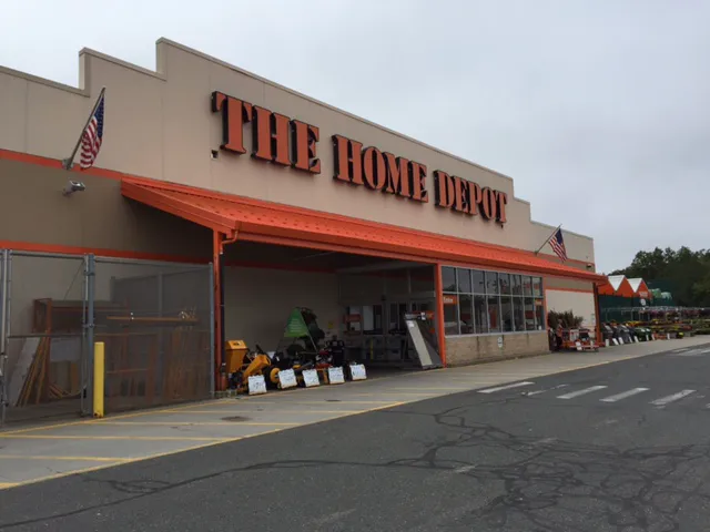 The Home Depot Picture 1
