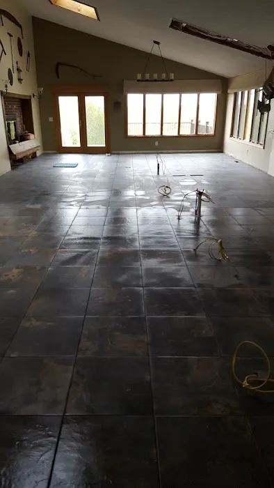 Tolland Flooring Kitchen and Bath Inc. Picture 2