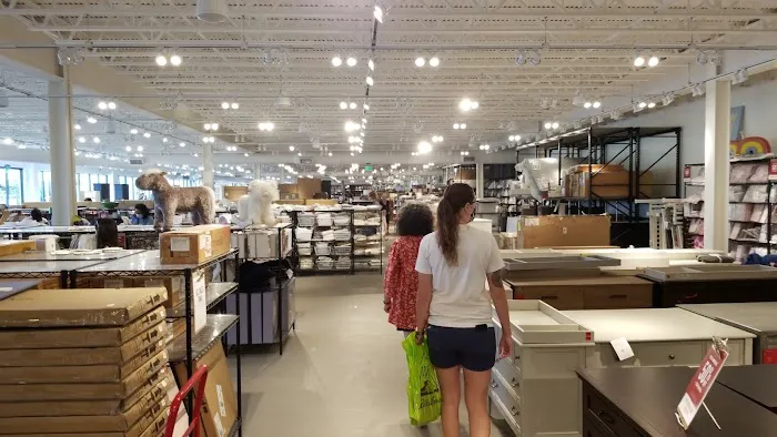 Pottery Barn Outlet Picture 10