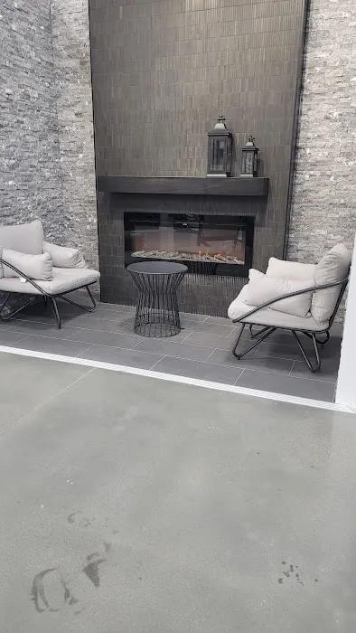 Floor & Decor Picture 3