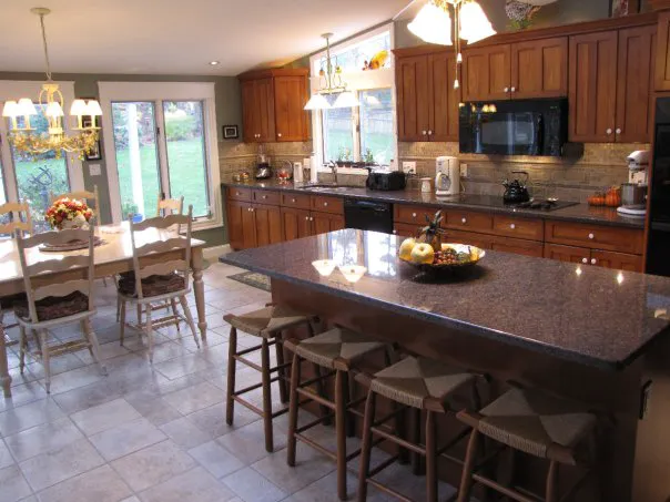 Leo's Floor Covering and Counters Inc. Picture 1