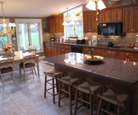 Leo's Floor Covering and Counters Inc.