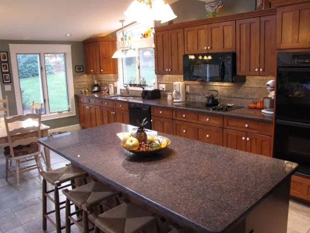 Leo's Floor Covering and Counters Inc. Picture 9