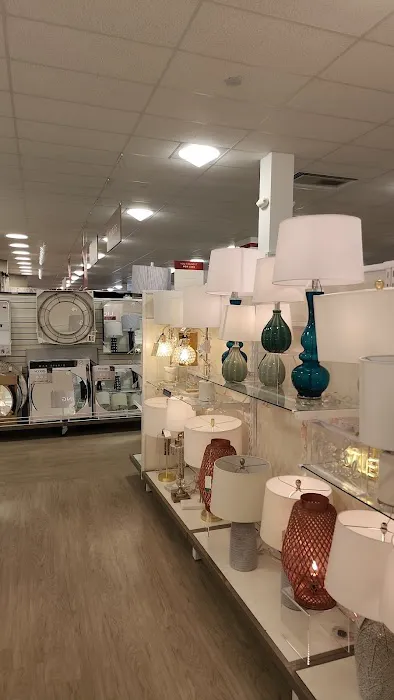 HomeGoods Picture 1