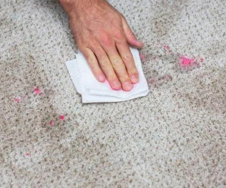 How to Get Rid of Carpet Odors Without Expensive Products at Home